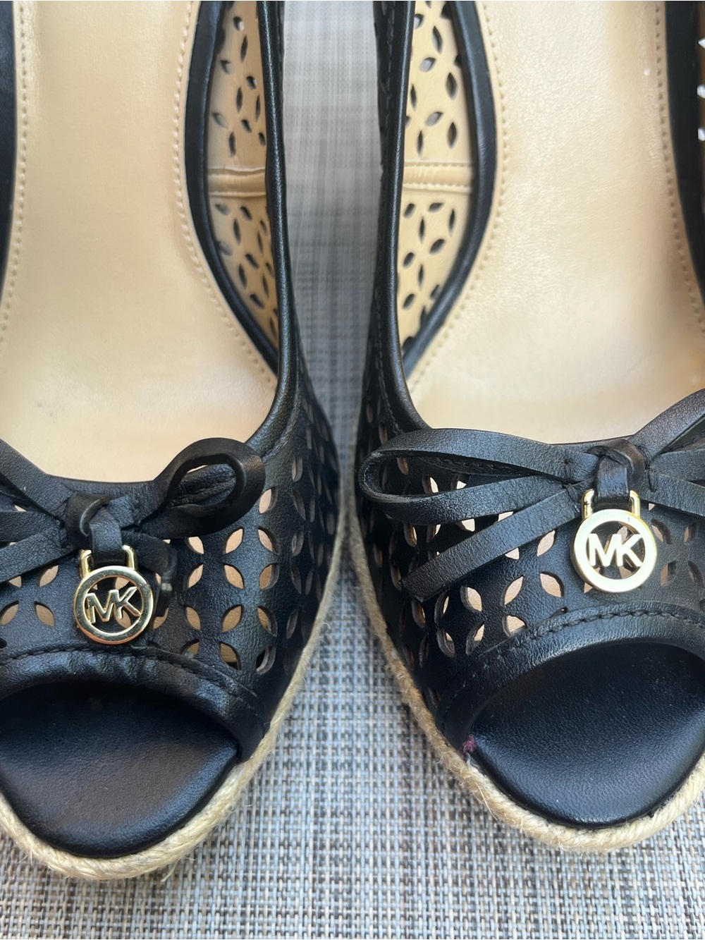 NWOT Michael Kors Black Wedge Open Toe shoes - Picture 5 of 11